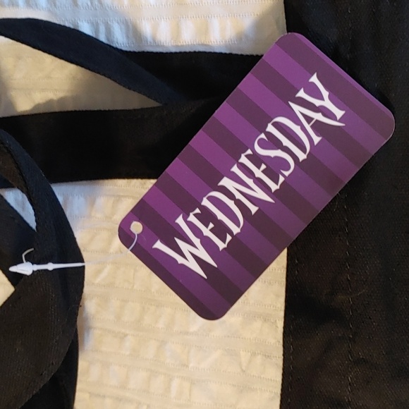 NWT Wednesday Graphic Totebag - Picture 4 of 11